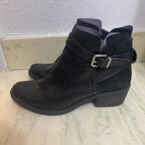 Kanna ankle boots